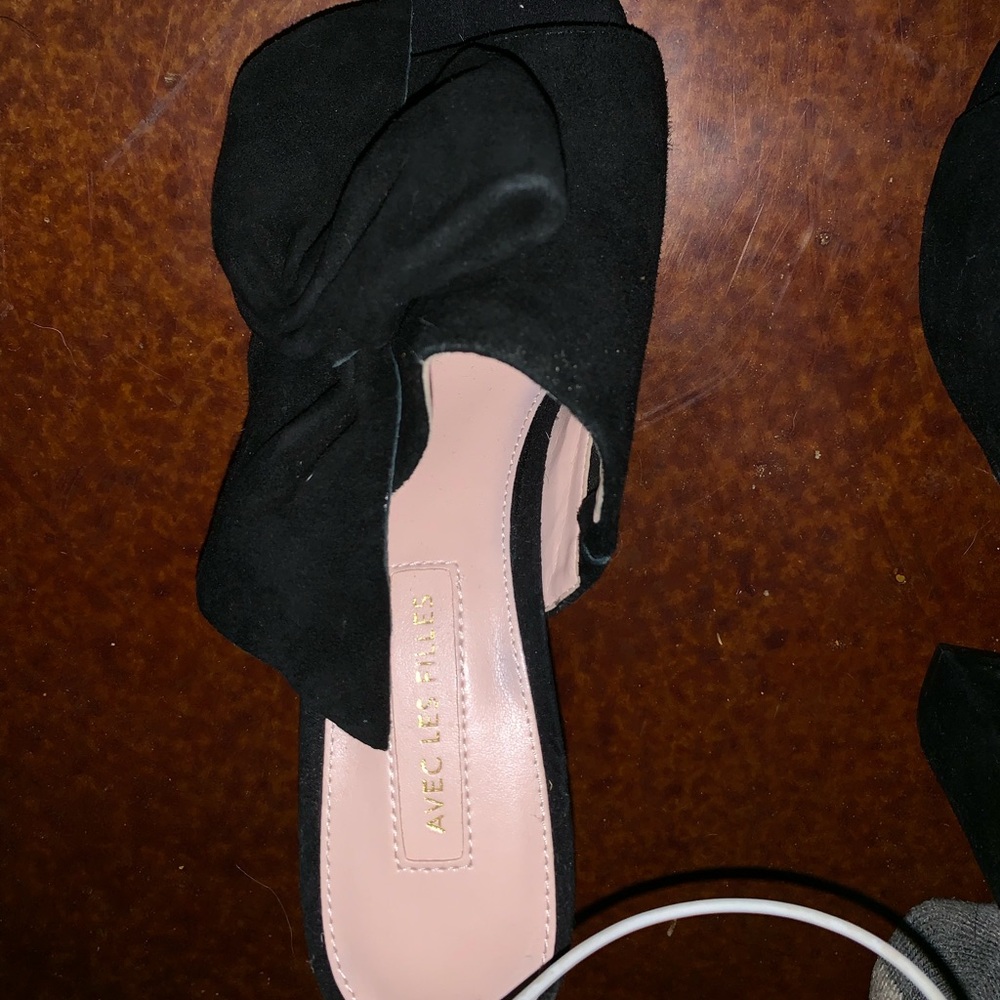 cute black open toed bowed shoes. Never worn